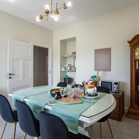 Vintage Charming House Ferienhaus