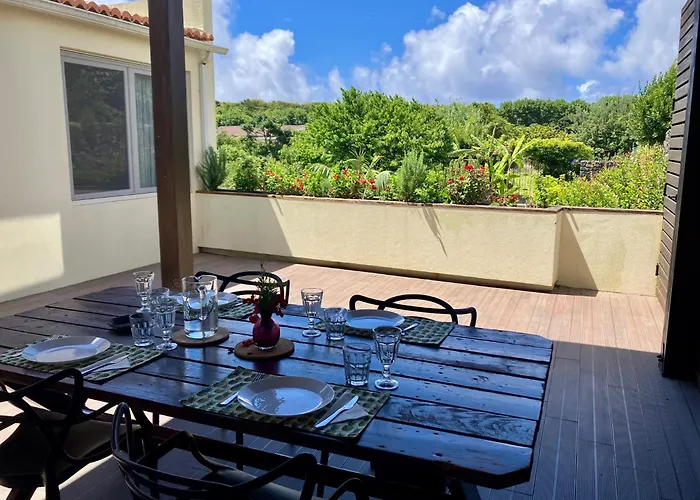 Vakantiehuis Vintage Charming House Ponta Delgada